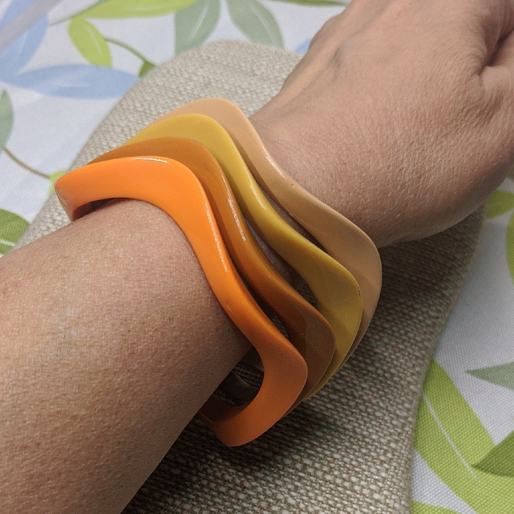 Wavy Acrylic Bangles, Autumn Tones, Vintage Set Of Four